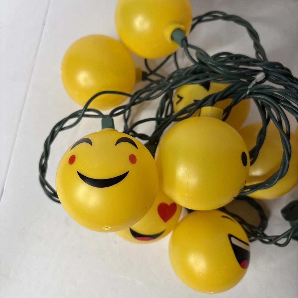 Holiday Time Emoji Smiley Smile Face String Lights -10 Lights Indoor/Outdoor‎